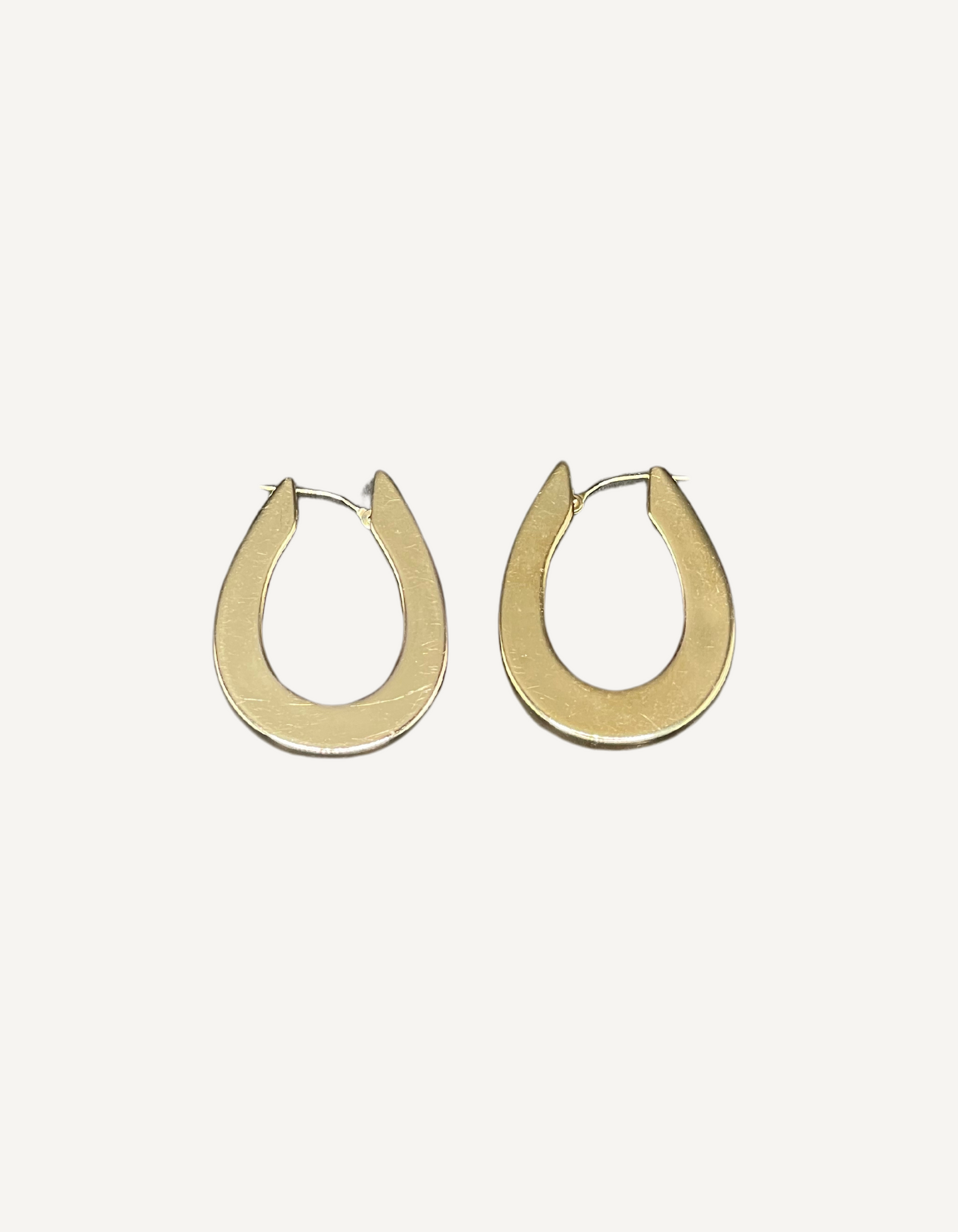 Pendientes de aro gruesos de oro amarillo